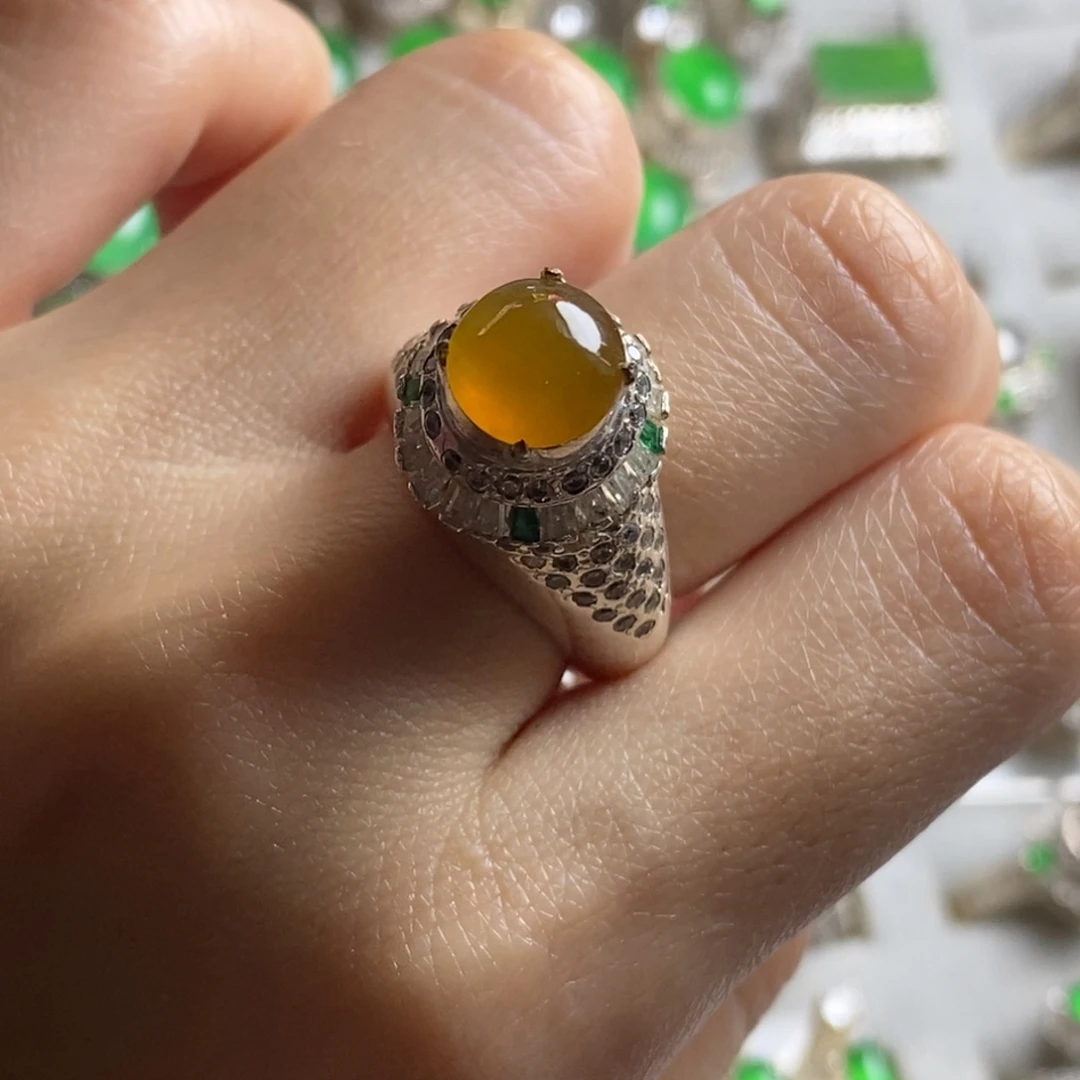 定制翡翠未镶嵌戒指