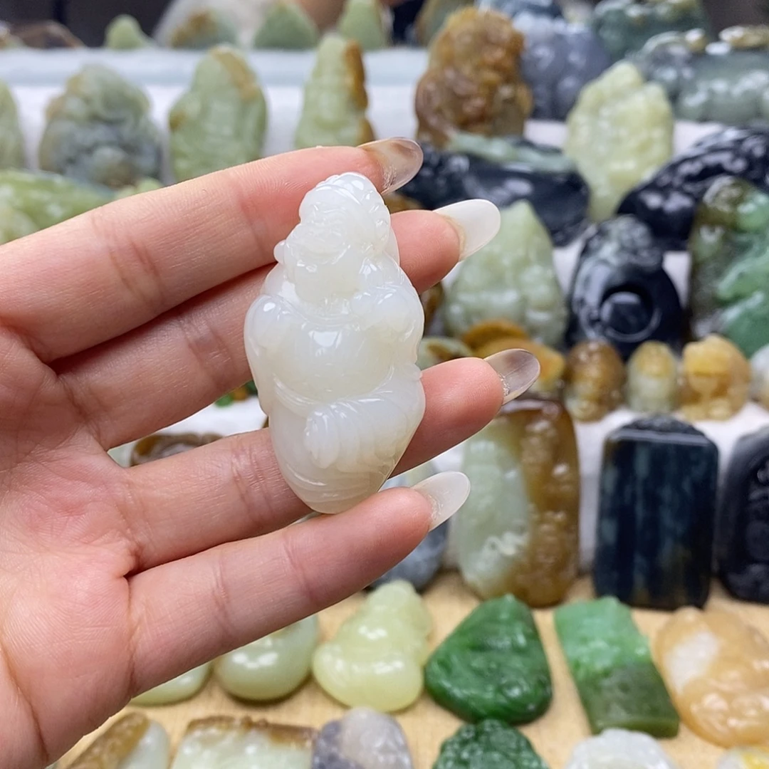 和田玉未镶嵌颈饰