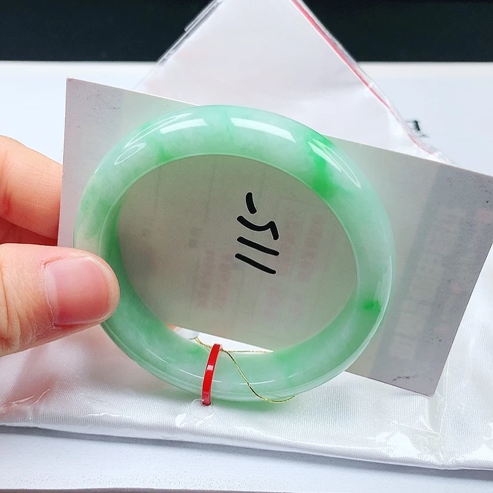 翡翠手镯未镶嵌53圈口