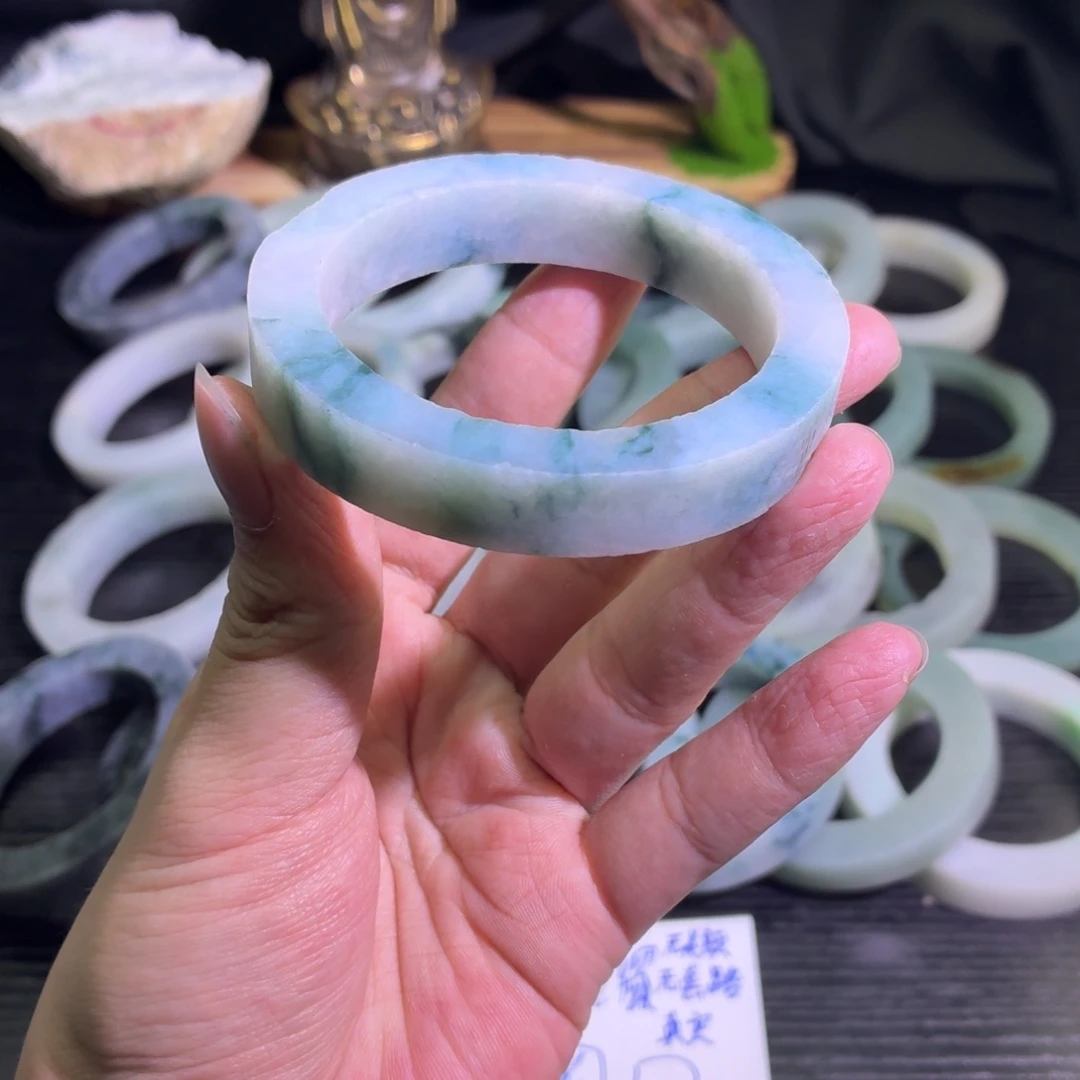 定制翡翠未镶嵌天然翡翠A货毛胚手镯定制