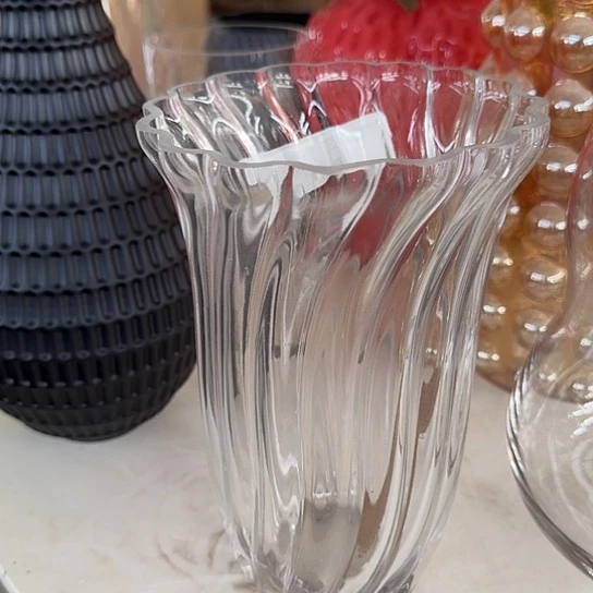 无铅玻璃白菜花瓶13*20花瓶福利款