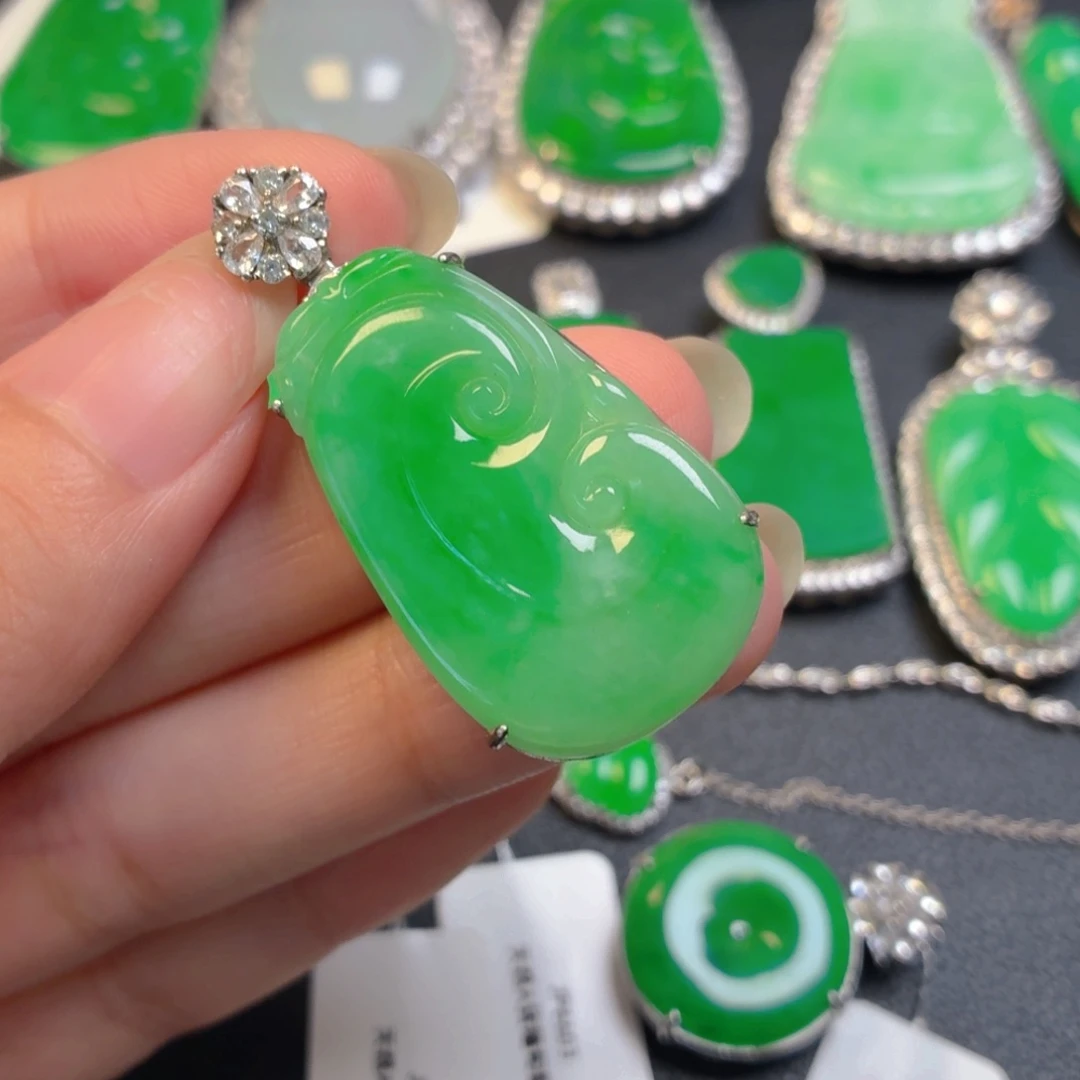 翡翠银S925镶嵌颈饰