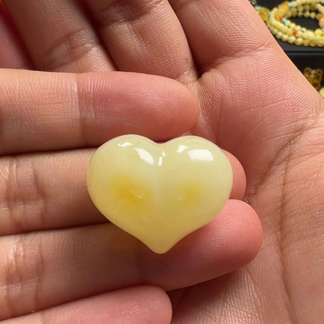 蜜蜡颈饰未镶嵌飞***～屁桃（打孔不退换）