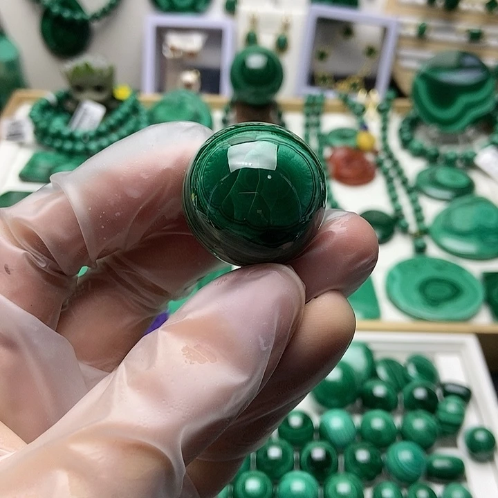 孔雀石裸石未镶嵌十****时