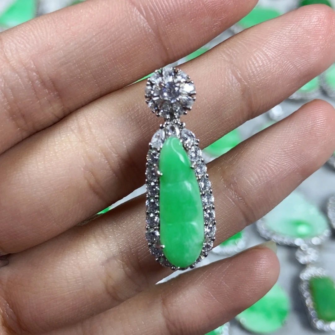 颈饰未镶嵌翡翠福豆