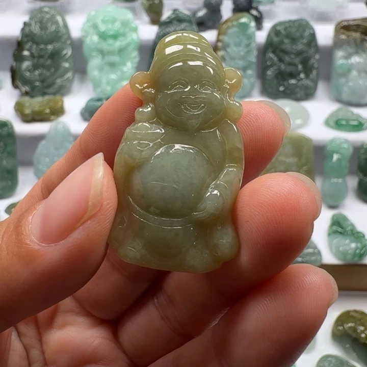 翡翠未镶嵌颈饰翡翠的