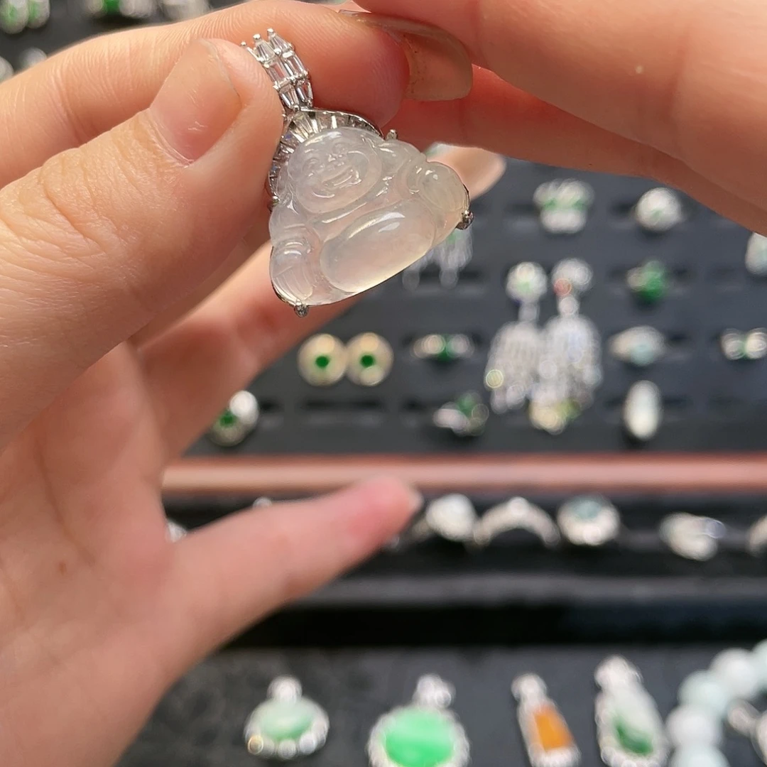 翡翠未镶嵌颈饰吊坠