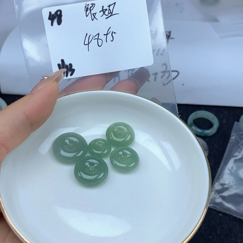 【闪购商品】翡翠颈饰未镶嵌银****活