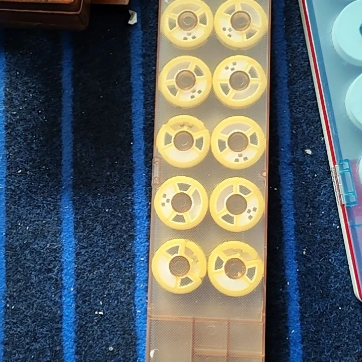 硅胶线轴多功能漂盒发一个