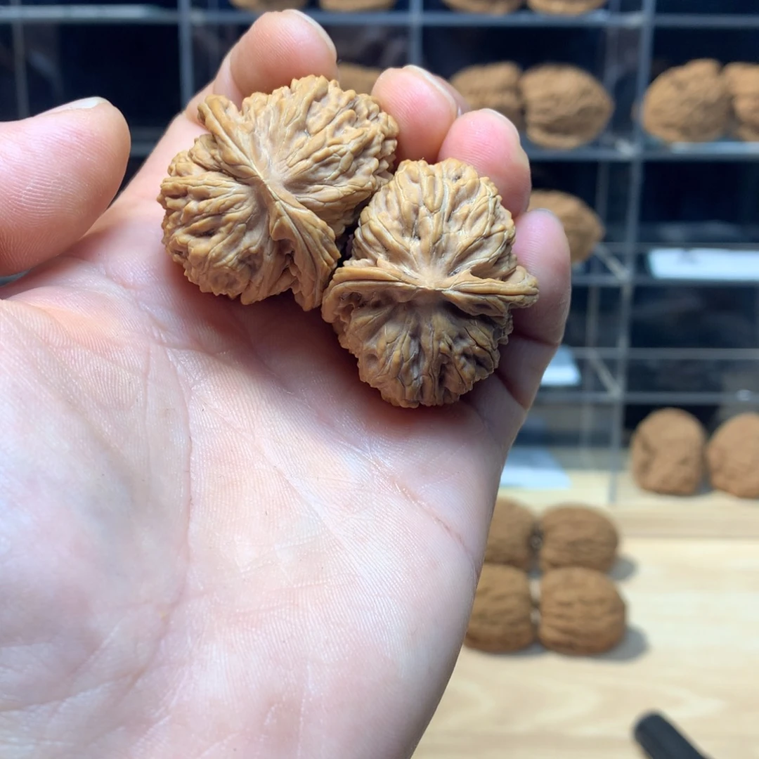 文玩核桃吊坠D***?半壁