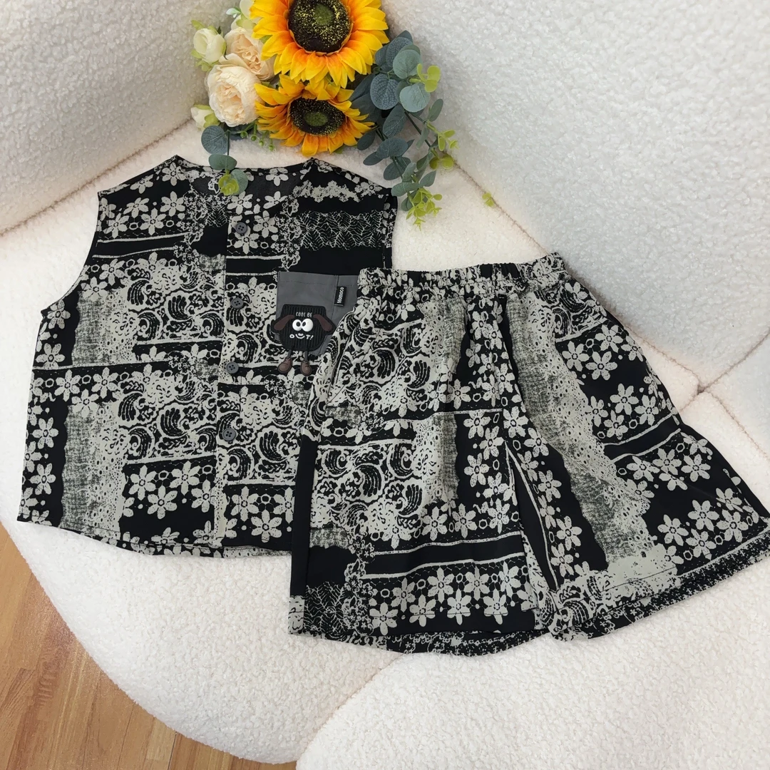 MOMOCO男童夏季韩系复古风黑白花卉立体公仔无袖两件77230578500