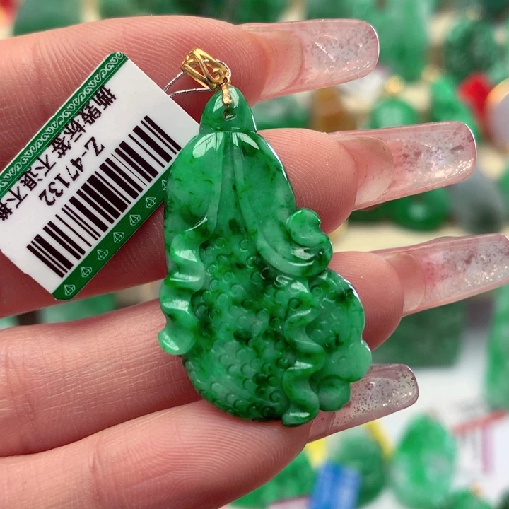 翡翠颈饰18K金镶嵌挂件