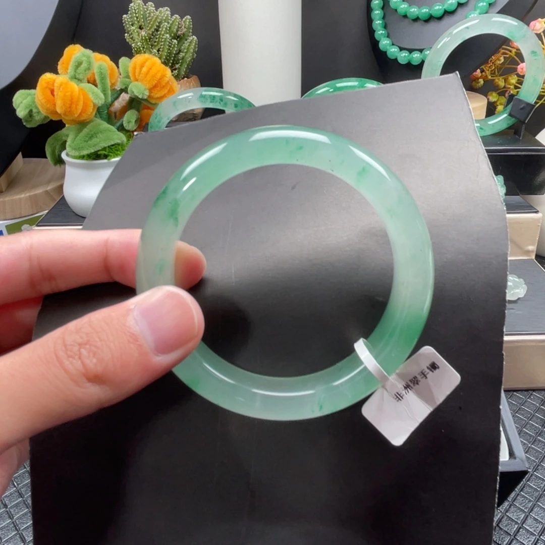 石英质玉未镶嵌手镯