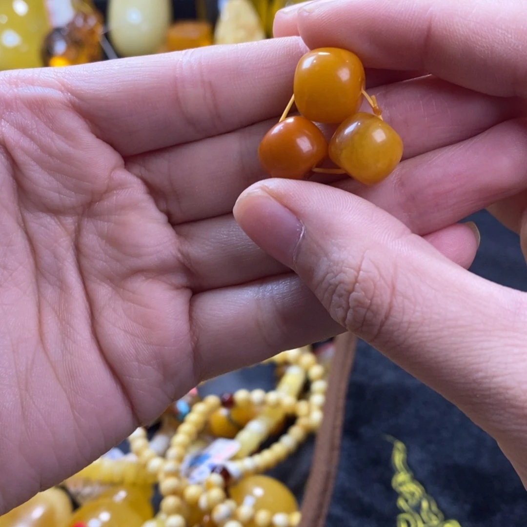 琥珀未镶嵌珠宝奇石