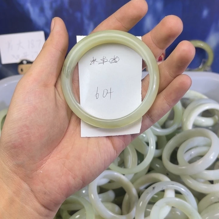 蛇纹石玉手镯未镶嵌?****?