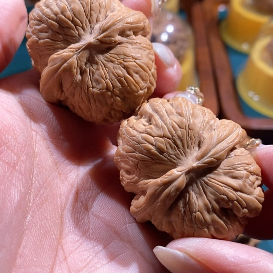 【闪购商品】文玩核桃吊坠元宝