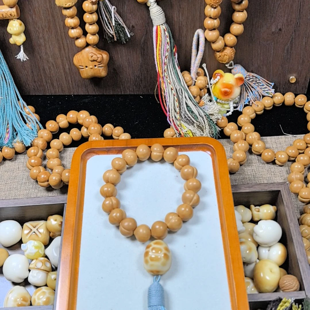 邵***明核桃屁桃手串16+，加配饰