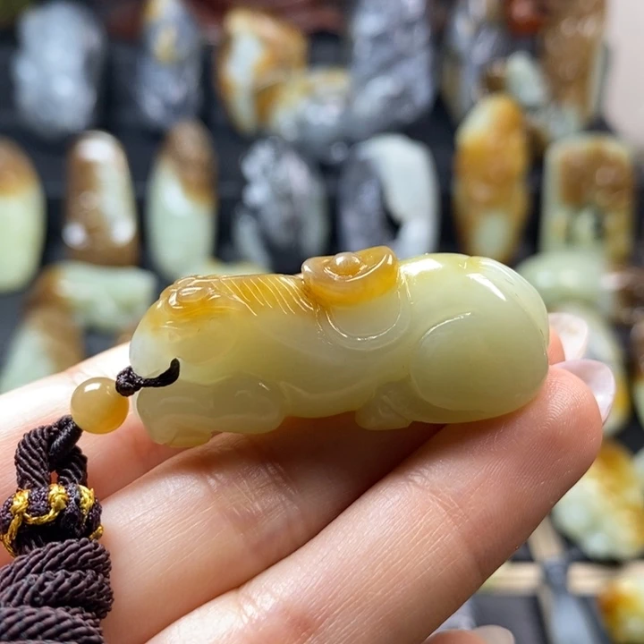 和田玉未镶嵌挂件