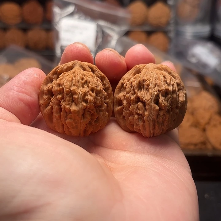 寻***月1文玩核桃蓟县四座楼36