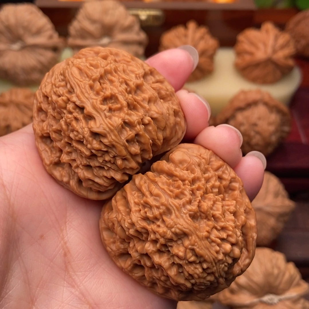 把件文玩核桃精品红皮南疆石42