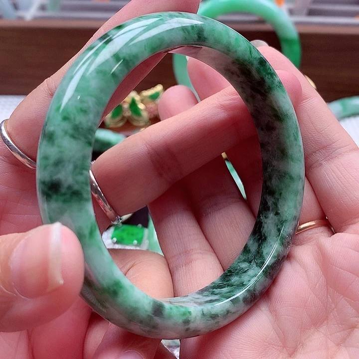 未镶嵌手镯翡翠翡翠