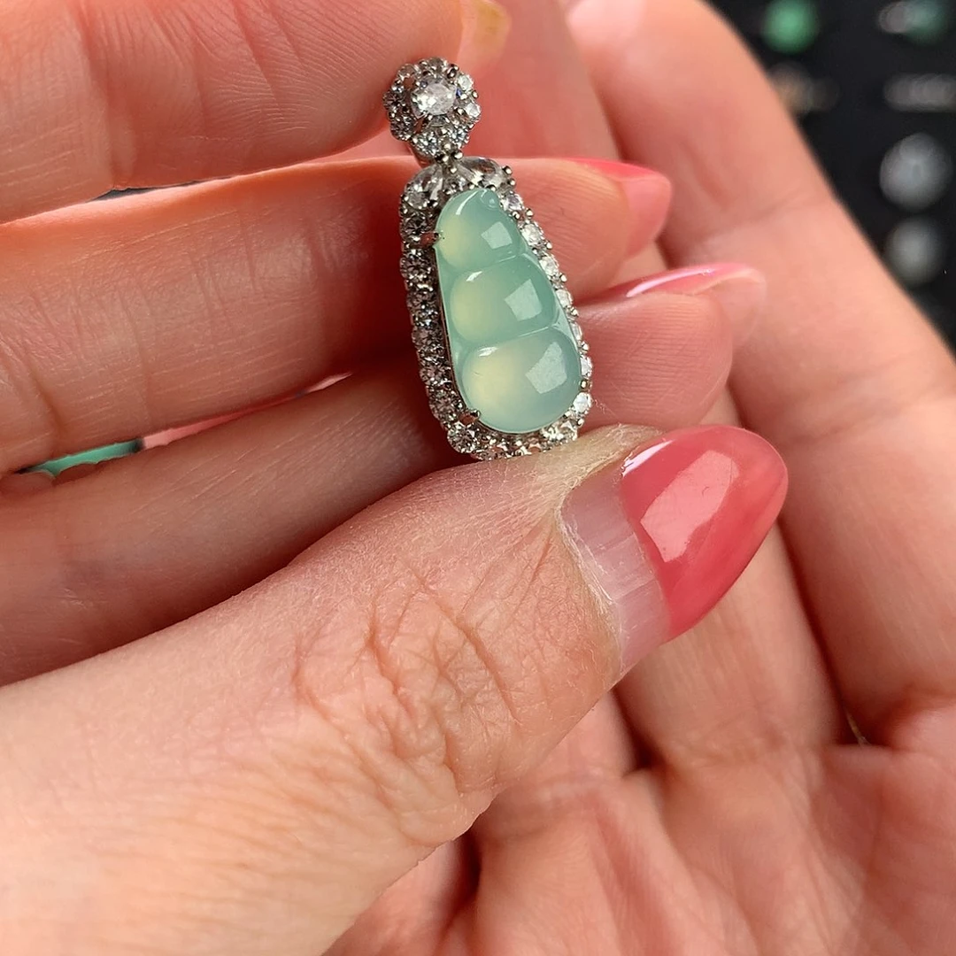 颈饰银S925镶嵌翡翠1111111