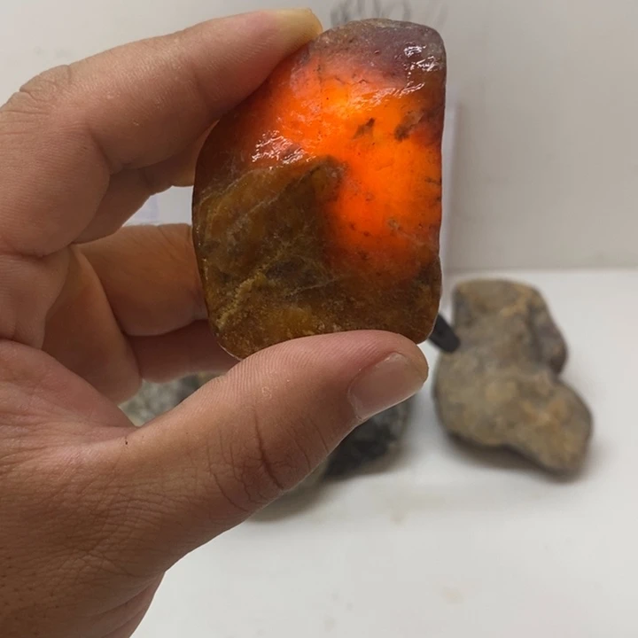 未镶嵌岫岩河磨玉(透闪石质玉)珠宝奇石