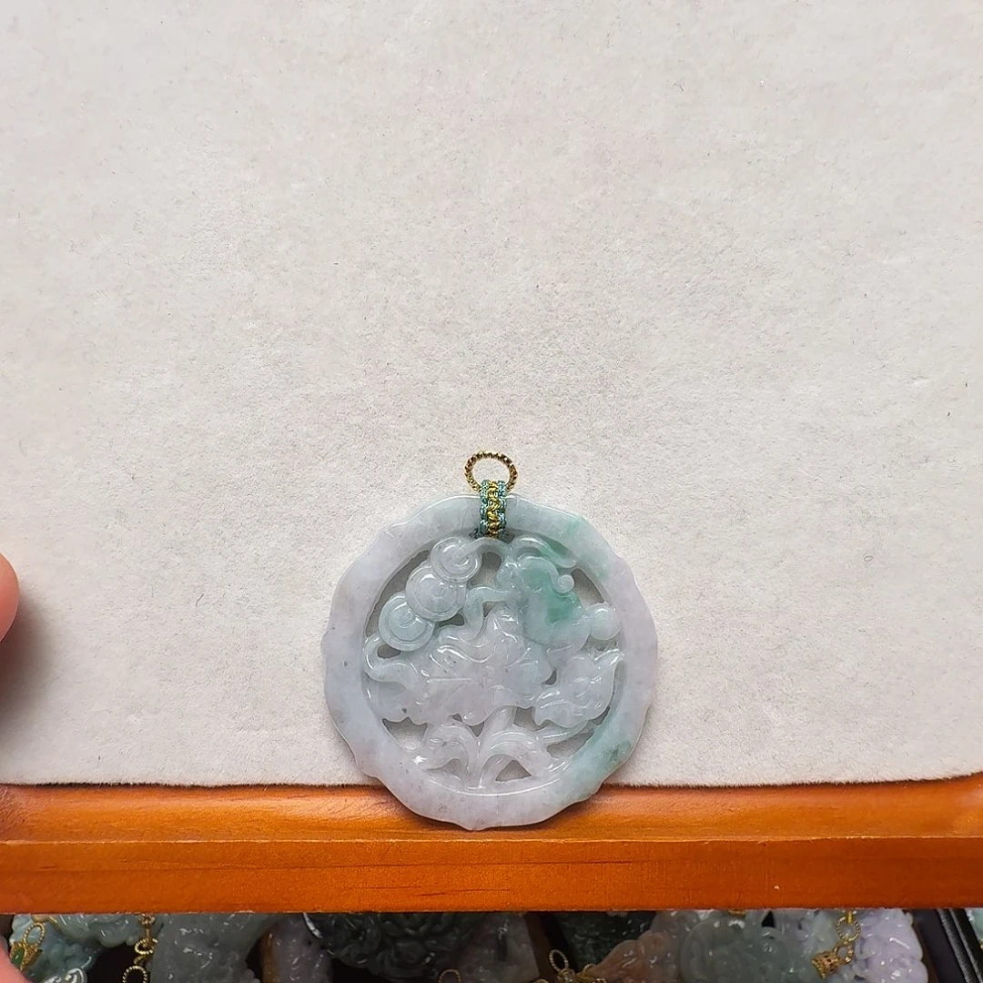 吊坠(赠链)未镶嵌翡翠