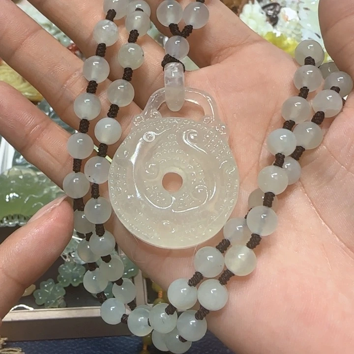 蛇纹石玉未镶嵌吊坠