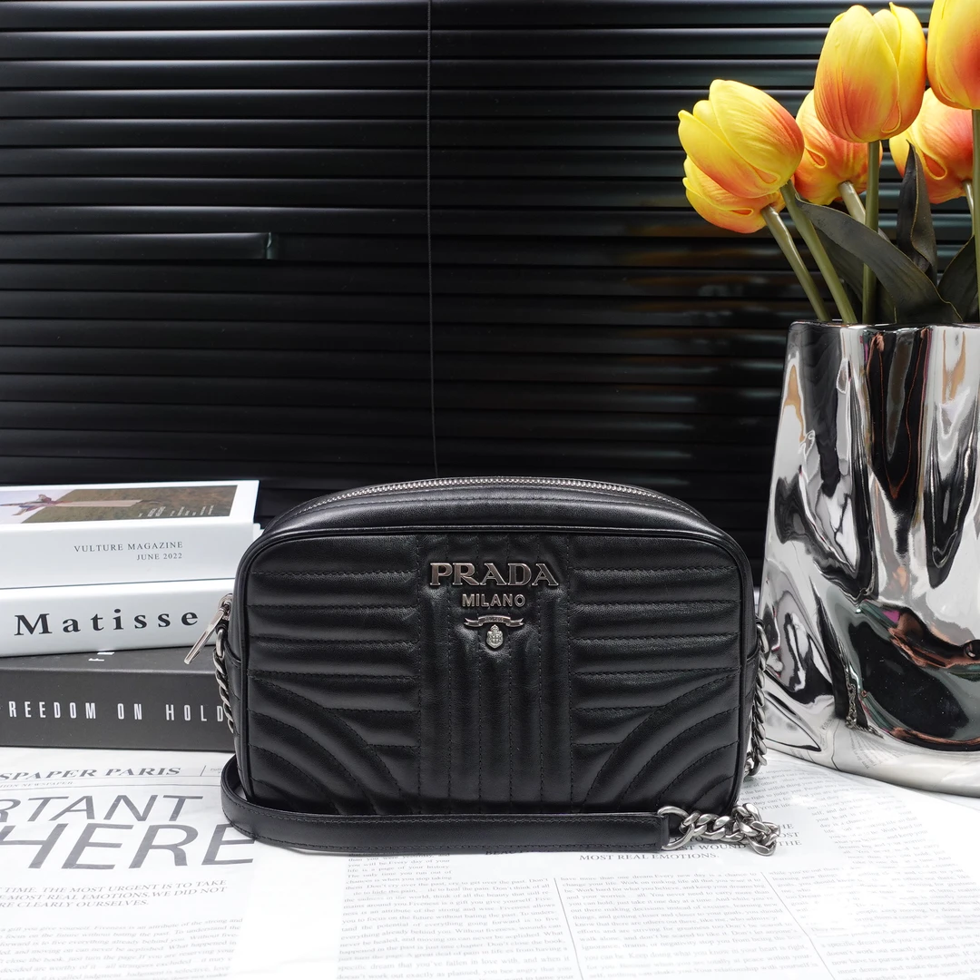 95新 Prada/普拉达 单肩包/T10157526