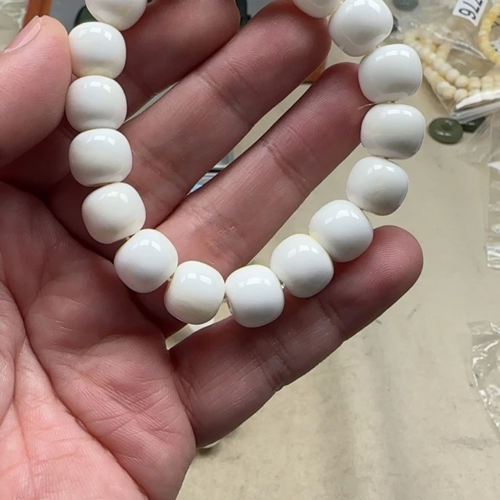 白玉菩提吊坠白色385