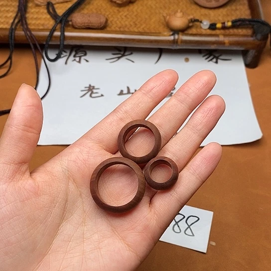 檀香木手串/手链戒指三件套（瑕疵）