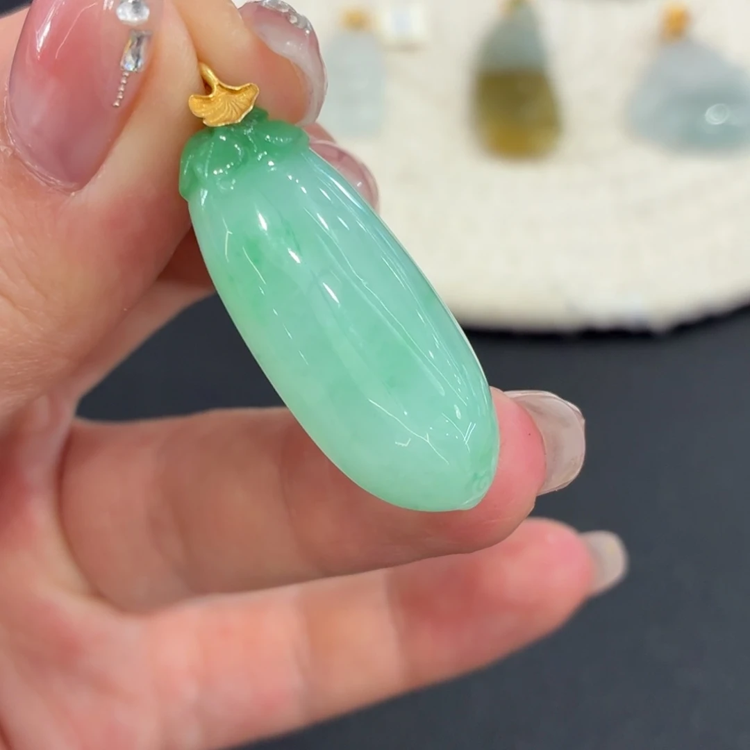 翡翠18K金镶嵌颈饰精品福瓜吊坠