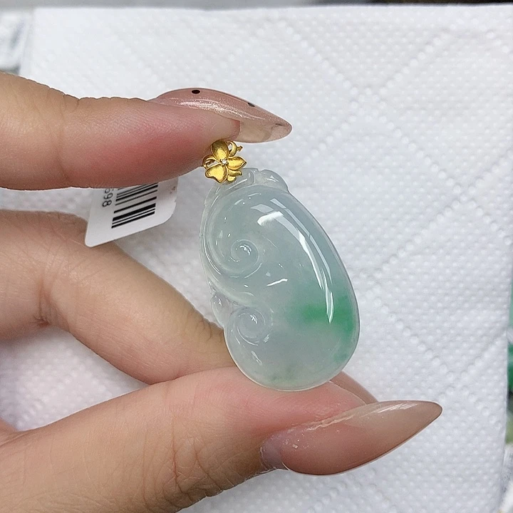 颈饰18K金镶嵌翡翠