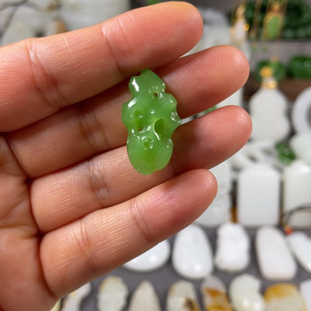 和田玉颈饰未镶嵌夏**声