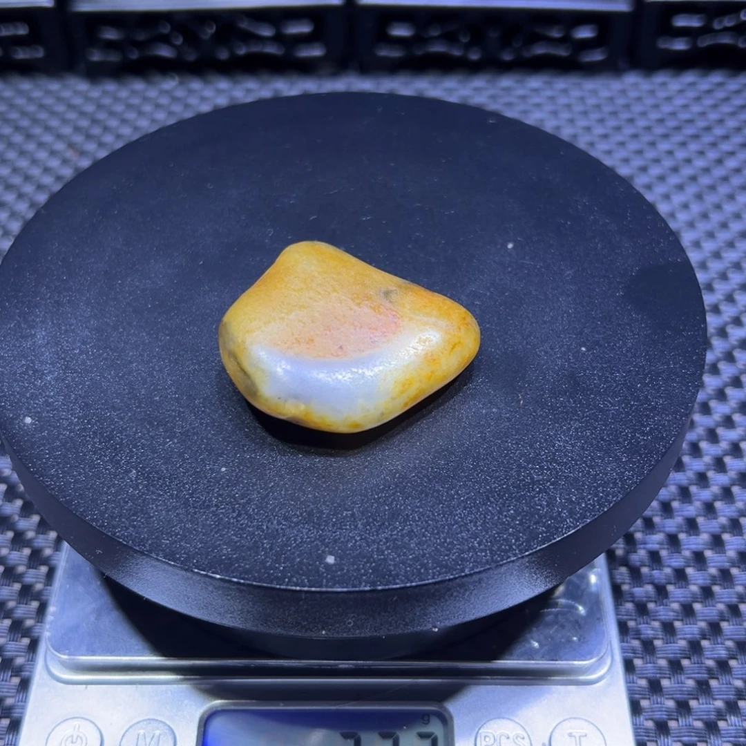 吊坠(不含链)未镶嵌和田玉（子料）37-110
