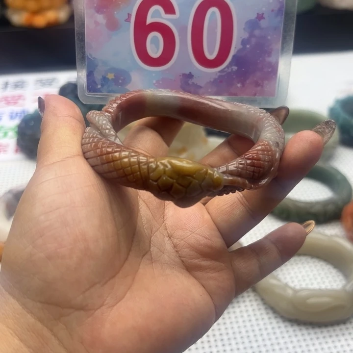 未镶嵌手镯石英岩玉