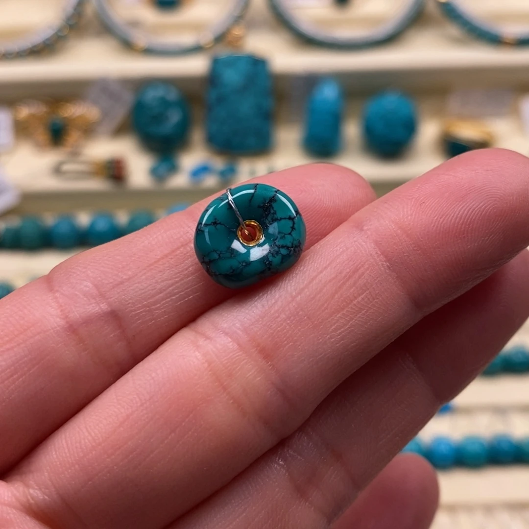 绿松石未镶嵌珠宝奇石藏扣