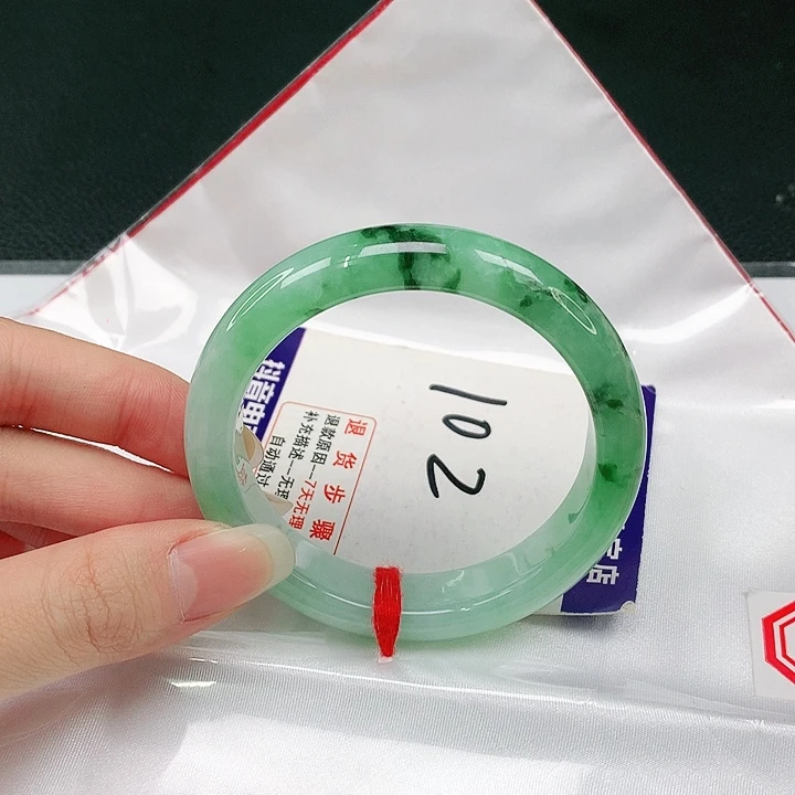 未镶嵌手镯翡翠翡翠手镯