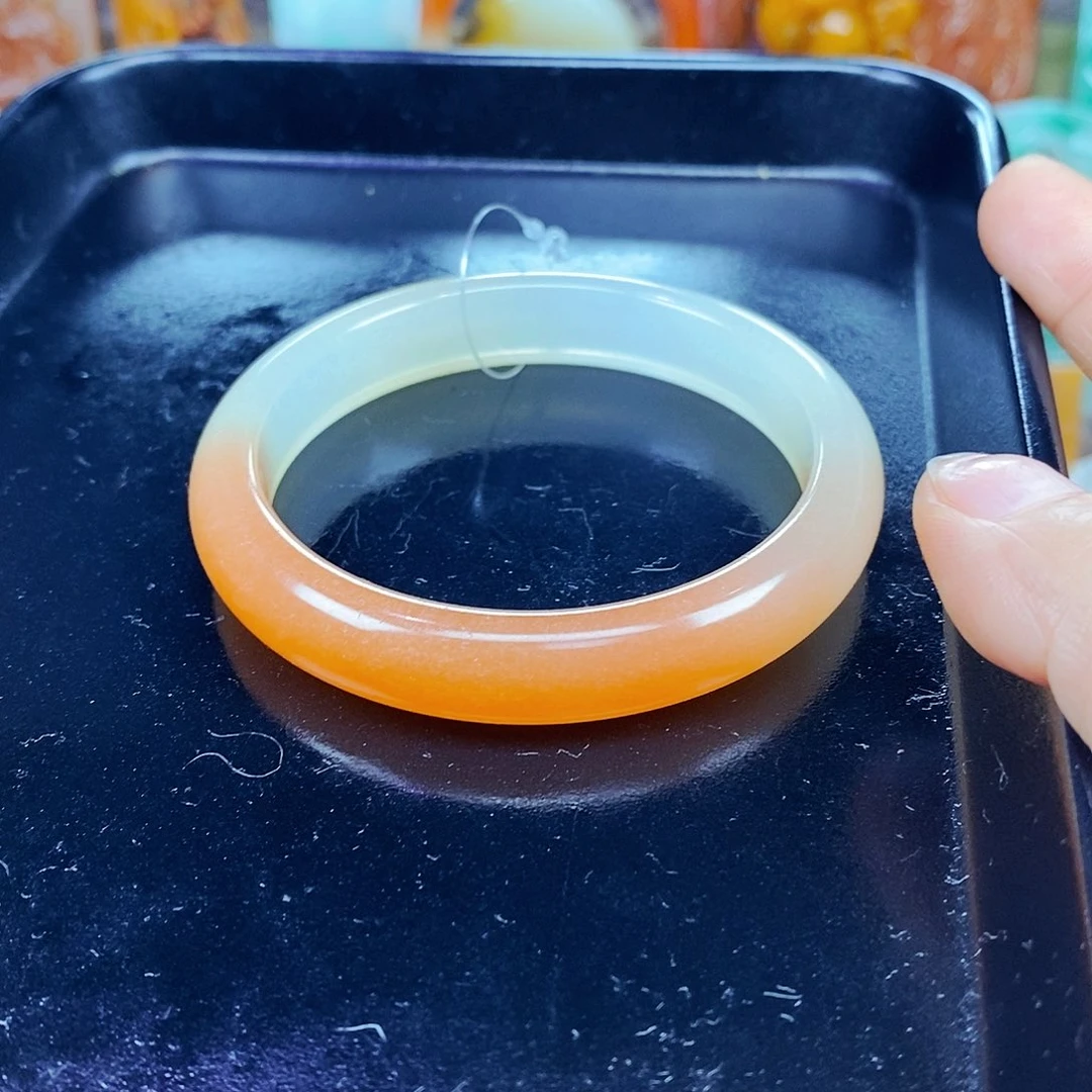 石英质玉（黄龙玉）未镶嵌颈饰