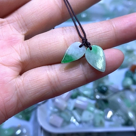 翡翠未镶嵌吊坠(不含链)吊坠