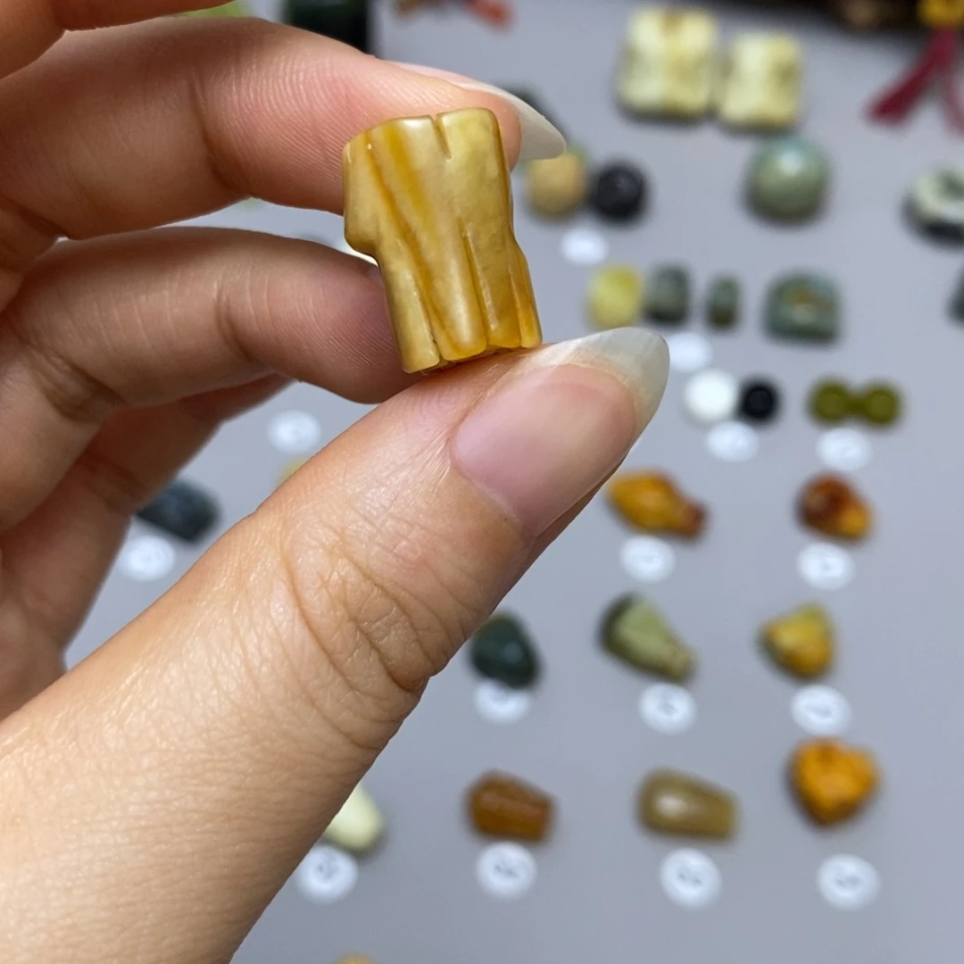 蛇纹石玉合金配饰青**棉