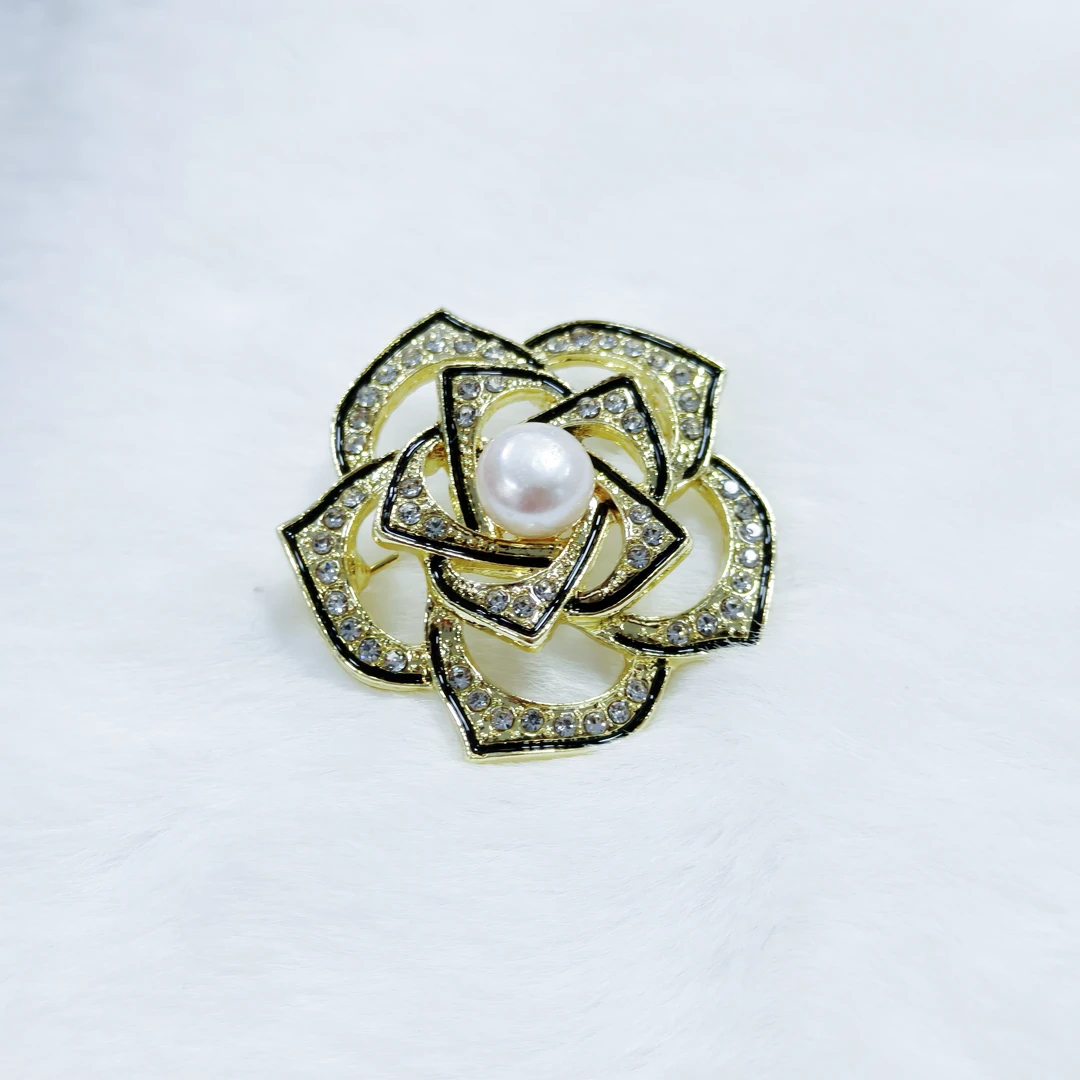 精工高定/天然无核珍珠山茶花胸花