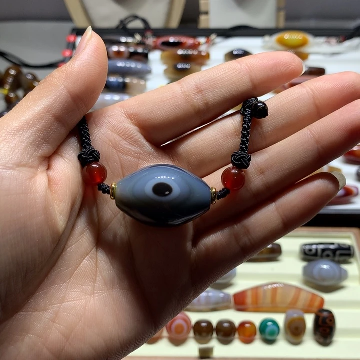 十***化玛瑙/玉髓未镶嵌颈饰