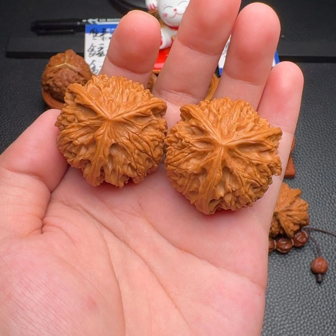 桃核把件文山三棱球奔毕业款