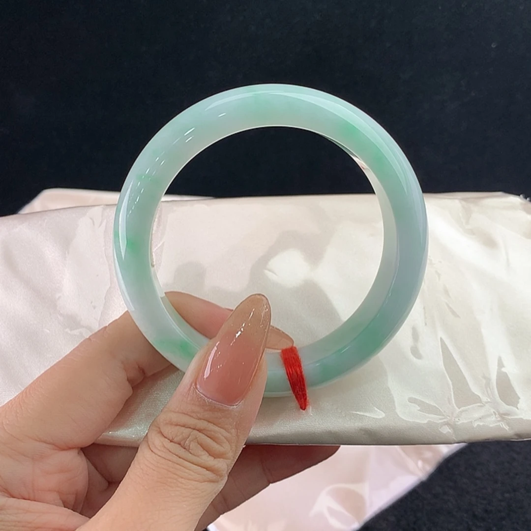 【闪购商品】未镶嵌手镯翡翠正58