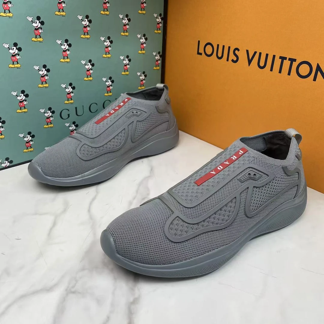 95新 Prada/普拉达 灰色帆布潮流百搭舒适经典透气运动鞋/42码