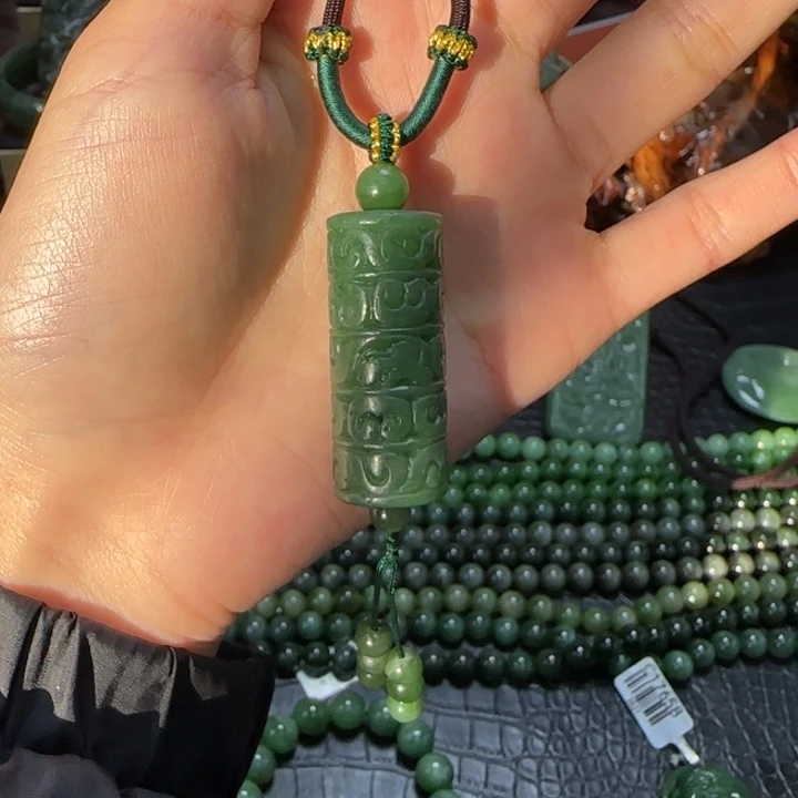 和田玉吊坠未镶嵌