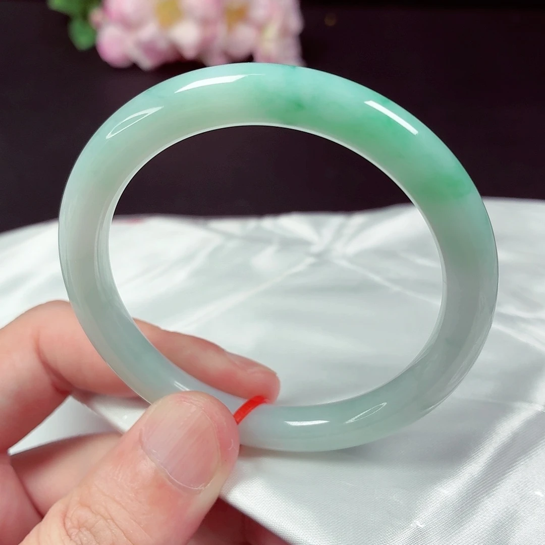 翡翠未镶嵌手镯56圈