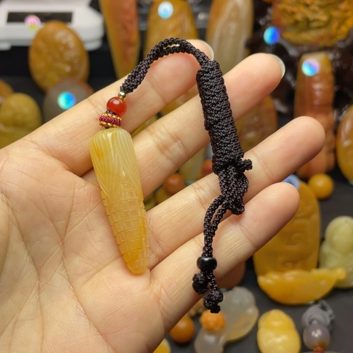 石英质玉挂件未镶嵌